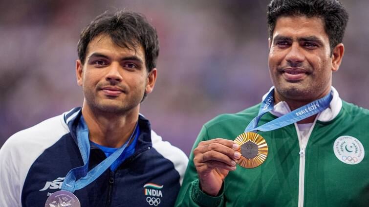 India Neeraj Chopra Will Have To Wait For Second Highest Civilian Honour But Pakistan Arshad Nadeem Conferred With Hilal-i-Imtiaz India's Neeraj Chopra Will Have To Wait For Second Highest Civilian Honour But Pakistan's Arshad Nadeem Conferred With Hilal-i-Imtiaz