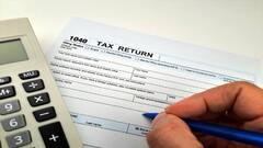 ITR Filing: इनकम टैक्स रिटर्न दाखिल करने के एक महीने बाद भी नहीं आया रिफंड, जानें कब तक मिलेंगे पैसे