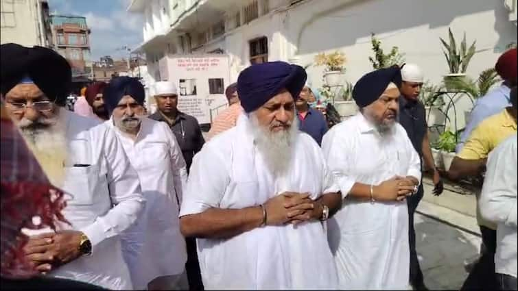 Sukhbir Badal apologized at Sri Akal Takht Sahib Punjab Politics: ਤਨਖ਼ਾਹੀਆਂ ਐਲਾਨੇ ਜਾਣ ਤੋਂ ਬਾਅਦ ਸੁਖਬੀਰ ਬਾਦਲ ਨੇ ਸ੍ਰੀ ਅਕਾਲ ਤਖ਼ਤ ਸਾਹਿਬ 'ਤੇ ਮੰਗੀ ਮੁਆਫ਼ੀ, ਜਥੇਦਾਰ ਦੀ ਗ਼ੈਰ ਹਾਜ਼ਰੀ 'ਚ ਦਿੱਤਾ ਸਪੱਸ਼ਟੀਕਰਨ