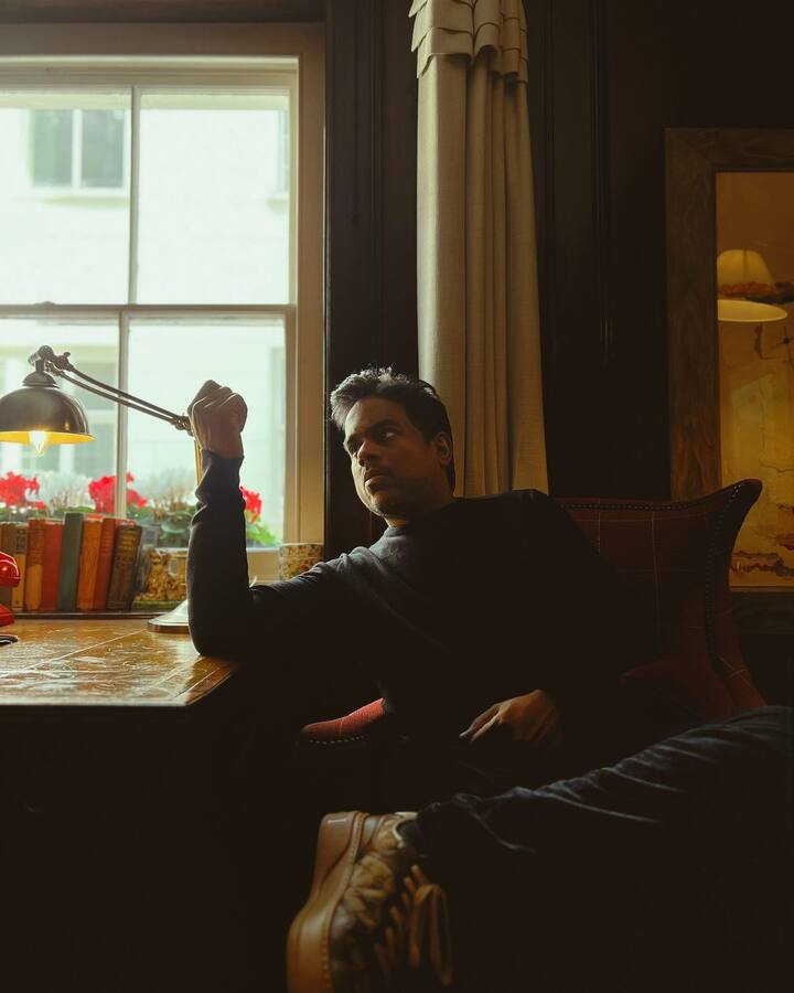 இசையமைப்பது போக தீராத விளையாட்டி பிள்ளை படத்தில் வரும் இண்ட்ரோ பாடலையும், எவன் டி உன்ன பெத்தான் பாடலை சிம்புவுடனும், விளையாடு மங்காத்தா பாடலை கங்கை அமரனுடனும் இணைந்து எழுதியிருந்தார்.