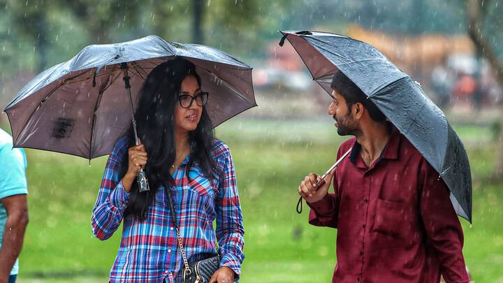 Delhi Weather Update: मौसम विभाग ( IMD) ने दिल्ली में लगभग एक माह बाद आज और कल के लिए बारिश (Rain) का अलर्ट जारी नहीं किया है. हालांकि, दिन के समय बादल छाए रहने की संभावना जताई है.