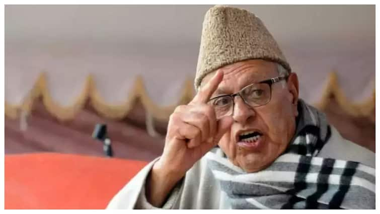 J&K Polls Political battle on Haram-Halal Farooq Abdullah's advice to Mehbooba Mufti J&K Polls: हराम-हलाल पर सियासी संग्राम, फारूक अब्दुल्ला की नसीहत- महबूबा मुफ्ती करें ये काम!