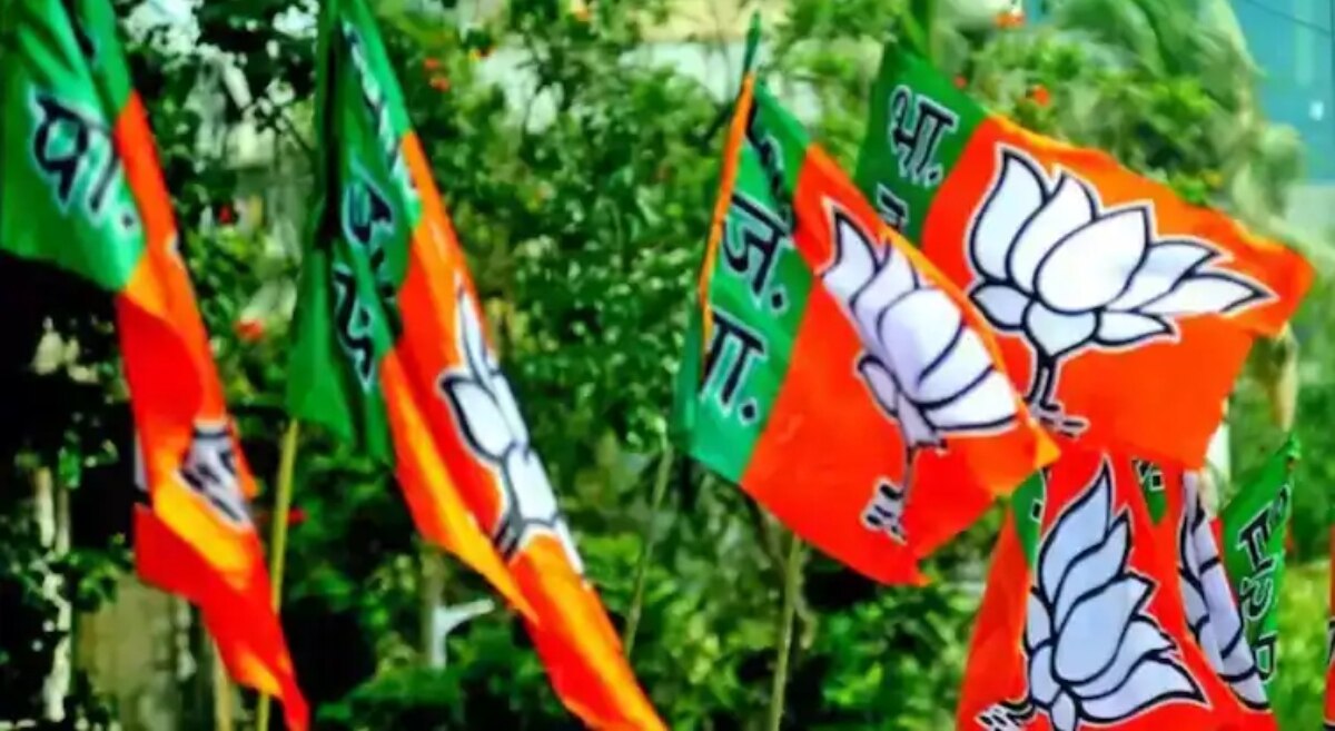 जम्मू-कश्मीर: BJP में नहीं थम रहा टिकट का विवाद, नाराज सांबा जिला अध्यक्ष ने दिया इस्तीफा 