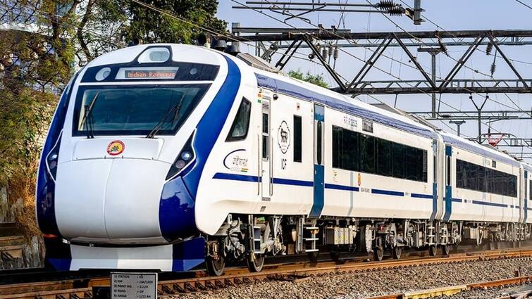 PM to flag off three Vande Bharat trains including chennai - nagarkoil, bengaluru- madurai Vande Bharat: பயணிகளே! இன்று முதல் தமிழ்நாட்டிற்கு புதியதாக 2 வந்தே பாரத் ரயில்கள் - எங்கிருந்து எங்குவரை?