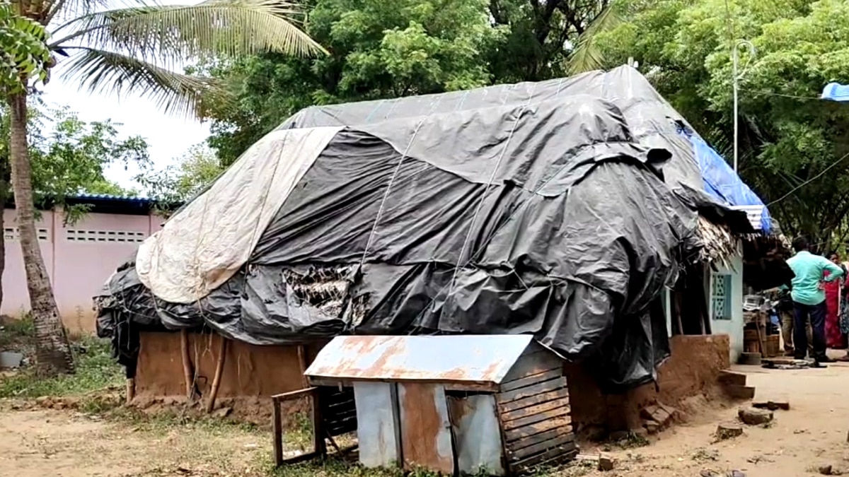 “வீட்டிற்கு கூரை போடுவதற்கு கூட காசு இல்லை” - கண் கலங்கிய மாணவி - நீட் தேர்வில் சாதித்தது எப்படி? 