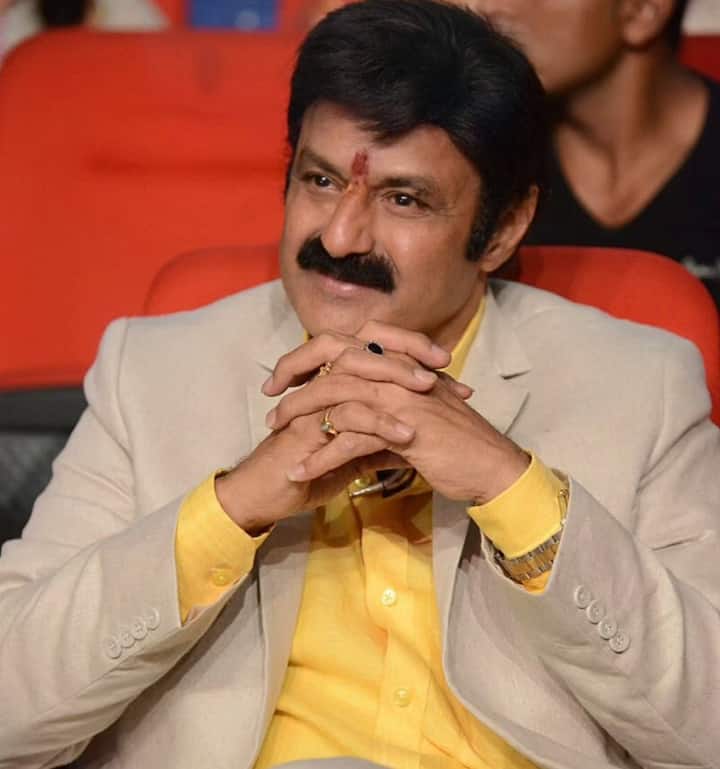 నెల రోజుల ముందు నుంచే ఈ కార్యక్రమానికి సంబంధించిన ఏర్పాట్లు భారీగా జరుగుతున్నాయి. ఇందుకు సంబంధించి ప్రత్యేకంగా ఆహ్వాన పత్రికను డిజైన్ చేయించారు. ఇప్పటికే సినీ ప్రిముఖులు, నటీనటులందరికి ఆహ్వానం అందింది. (Image Credit: manabalayya/Instagram)