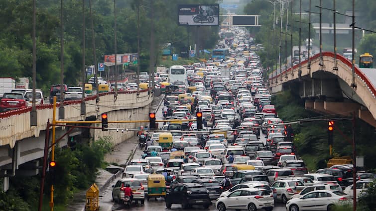 Delhi Police Traffic Prahari App Launch Date September 1 Traffic Sentinel App Rebrand Relaunch Upgrades Benefits Details Delhi Police To Launch Traffic Prahari App Tomorrow, Here's What Upgrades It Will Bring Against Traffic Sentinel App