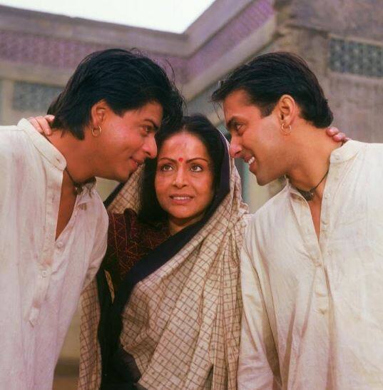 साल 1995 में आई फिल्म करण अर्जुन का निर्देशन और निर्माण राकेश रोशन ने किया था. ये फिल्म पुनर्जन्म पर आधारित है जिसमें जबरदस्त एक्शन सीन देखने को मिला. इसमें शाहरुख खान और सलमान खान लीड रोल में नजर आए. जी5 पर ये फिल्म आप फ्री में देख सकते हैं.