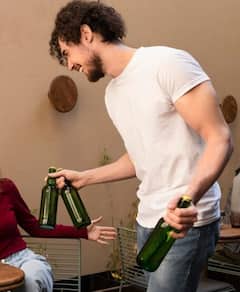 ਮਾਪਿਆਂ ਦੀ ਸ਼ਰਾਬ ਪੀਣ ਵਾਲੀ ਆਦਤ ਬੱਚਿਆਂ ਦੀ ਸਿਹਤ ਲਈ ਨੁਕਸਾਨਦਾਇਕ, ਅਧਿਐਨ 'ਚ ਹੋਇਆ ਹੈਰਾਨੀਜਨਕ ਖੁਲਾਸਾ