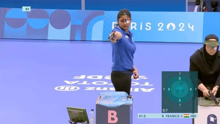 Paris Paralympics 2024 Rubina Francis wins bronze in Women's 10m Air Pistol SH1 Final Marathi News Paralympics Rubina Francis : 10 मीटर एअर पिस्तुलमध्ये रुबिनाचा एकदम कडक निशाणा! जिंकले कांस्यपदक, भारताच्या खात्यात पाचवे पदक