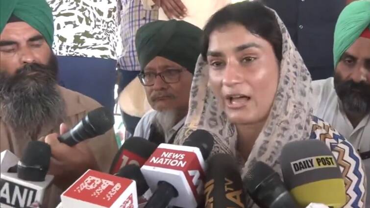 When is Vinesh Phogat joining politics Wrestler attending farmers protest at Shambhu border here know latest sports news Vinesh Phogat: विनेश फोगाट राजनीति में कब करेंगी एंट्री? किसानों के विरोध प्रदर्शन में शामिल होकर दिए बड़े संकेत!