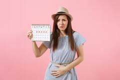 Beauty Tips: જો તમને પણ પીરિયડ્સ દરમિયાન ત્વચાની સમસ્યાઓનો સામનો કરવો પડી રહ્યો છે, તો ભૂલથી પણ આ ભૂલો ન કરો