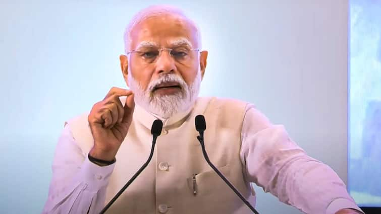 PM Modi Calls India Land Of Opportunities Pledges Business Reforms And Urges Investors To Innovate PM Modi Calls India 'Land Of Opportunities', Pledges Business Reforms And Urges Investors To Innovate