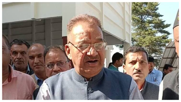 Uttarakhand Agriculture Minister Ganesh Joshi Told Amit Shah Sir i am fine but i do not have god father 'मेरा कोई गॉड फादर नहीं', फौजी से बीजेपी MLA बने नेता ने अमित शाह से कह दी ये बात, जानें- फिर क्या मिला था जवाब