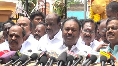 CM can visit US after visiting Tamil Nadu: Dindigul Srinivasan தமிழகத்தை பார்த்துவிட்டு முதல்வர் அமெரிக்கா சென்றிக்கலாம் - திண்டுக்கல் சீனிவாசன் விமர்சனம்
