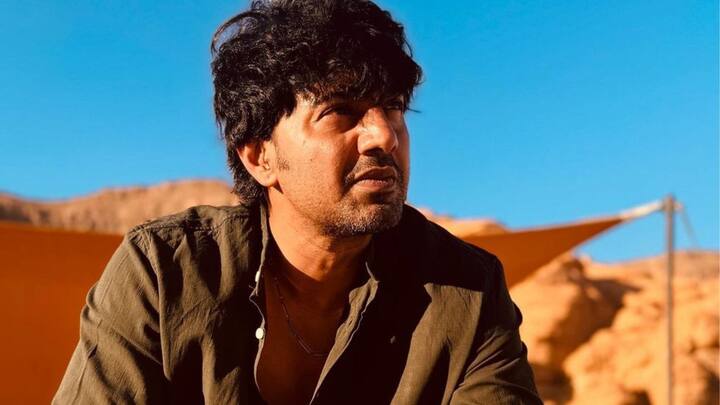 'টেক্কা' ছবিটি তৈরি হয়েছে সৃজিত মুখোপাধ্যায়ের পরিচালনায়। এই ছবিতে থাকছেন দেবও।