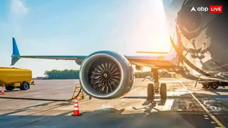 Aviation Turbine Fuel prices decreased by 4495 rupees per kilo liter from 1 September ATF Prices: त्योहारी सीजन में कम होगा हवाई सफर का खर्च? आज से विमानन ईंधन के दाम में हुई इतनी बड़ी कटौती