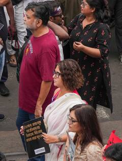 अपर्णा सेन से लेकर स्वस्तिका मुखर्जी तक, कोलकाता रेप केस के खिलाफ सड़कों पर उतरे सितारे