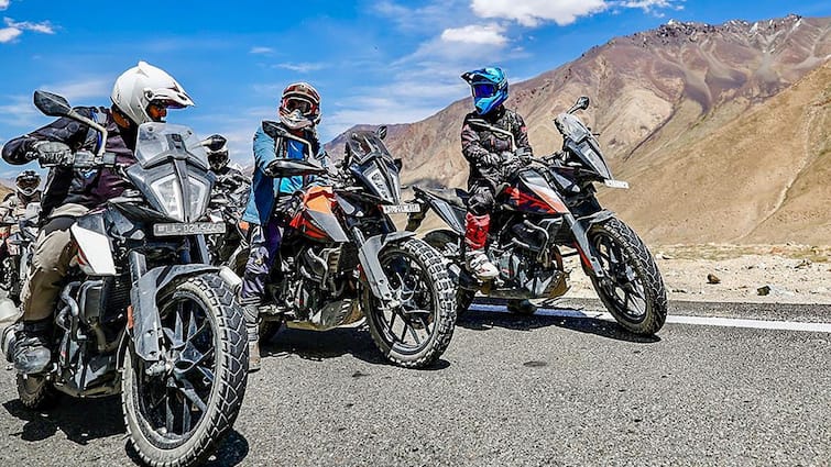 solo biker from Muzaffarnagar dies in Leh Chinmay Sharma Acute Mountain Sickness 27-Year-Old UP Man Dies Of Oxygen Deficiency In Leh During Solo Bike Ride