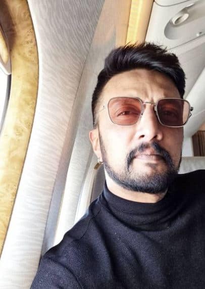 सुदीप के पिता का होटल का बड़ा बिजनेस है तो फाइनेंशियली वो मजबूत रहे हैं. इन्होंने दयानंद सागर कॉलेज ऑफ इंजीनियरिंग से मेकेनिकल इंजीनियरिंग की पढ़ाई की.