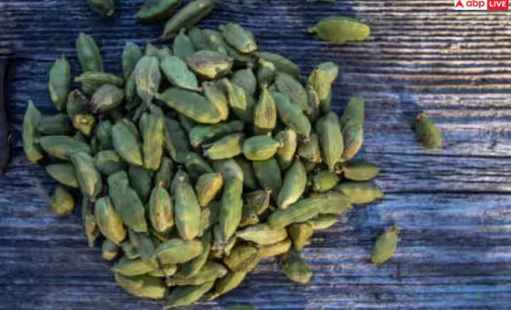 ਇਲਾਇਚੀ ਵਾਲੀ ਚਾਹ ਪੀਣ ਨਾਲ ਵੀ ਤੁਹਾਡਾ ਭਾਰ ਘੱਟ ਹੋ ਸਕਦਾ ਹੈ। ਇਹ ਭਾਰ ਘਟਾਉਣ ਵਿੱਚ ਤੁਹਾਡੀ ਮਦਦ ਕਰਦੀ ਹੈ।