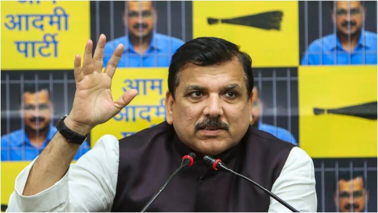 Sanjay singh accuses bjp leader of abducting aap councillor ram chander संजय सिंह ने बीजेपी पर लगाया आप पार्षद के अपहरण का आरोप, बोले- 'ये सरेआम गुंडागर्दी'