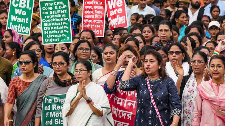 West Bengal government called a special session of assembly after Kolkata Rape Murder Case Mamata Banerjee government can introduce a bill to hang rapists रेपिस्ट को फांसी देने वाले बिल पर बंगाल सरकार को मिलेगा बीजेपी का साथ, ममता बनर्जी ने किसे दी चेतावनी