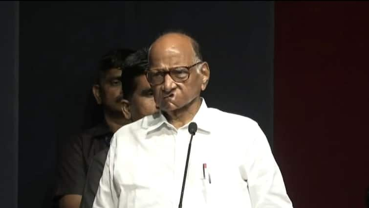 Sharad Pawar In some quarters, Muslims are viewed with hatred their condition is alarming the proportion of those below the poverty line is not to be ignored Marathi News Sharad Pawar : काही घटकांमध्ये मुस्लिमांकडे द्वेषाने बघण्याचा दृष्टीकोण, त्यांची स्थिती चिंताजनक, दारिद्र रेषेखाली असणाऱ्यांचं प्रमाण दुर्लक्षित करण्यासारखी नाही : शरद पवार