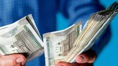 ਮਹਿਲਾ ਅਧਿਆਪਿਕਾ ਨੇ ਸਾਥੀ ਟੀਚਰ ਦੇ ਨਾਂ 'ਤੇ ਲੈ ਲਿਆ 25 ਲੱਖ ਦਾ ਕਰਜ਼ਾ... 2 ਹੋਰ ਮੈਡਮਾਂ ਬਣ ਗਈਆਂ ਗਵਾਹ