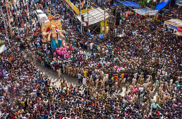 चिंचपोकळीतील चिंतामणी मंडळ म्हणजे, मुंबईतील जुन्या मंडळांपैकी एक. त्यामुळे चिंतामणी गणपती गणेशोत्सव काळात भक्तांचं विशेष आकर्षण आहे.