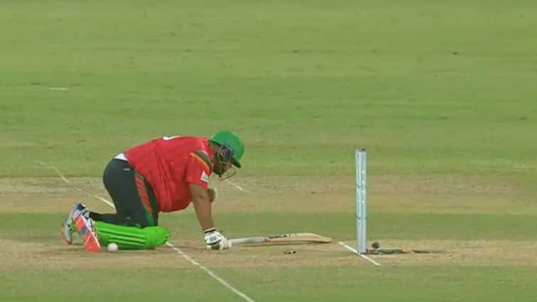 CPL 2024 Azam Khan Holds His Neck In Pain After ball hit out Antigua and Barbuda vs Guyana Watch: CPL में जानलेवा गेंद का शिकार हुए आजम खान, देखें कैसे टला बड़ा हादसा