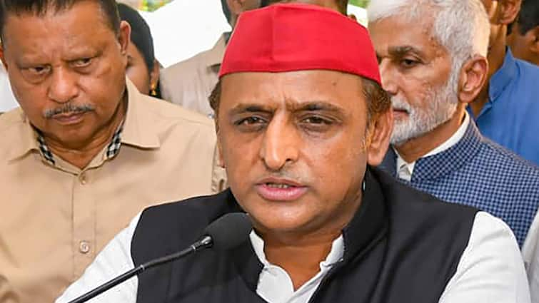 CBI raids Ayodhya after allegations of Rs 25 crore scam Samajwadi party had made this claim सपा के आरोप के बाद CBI ने अयोध्या के कैंटोनमेंट बोर्ड में मारा छापा, 25 करोड़ घोटाले का दावा