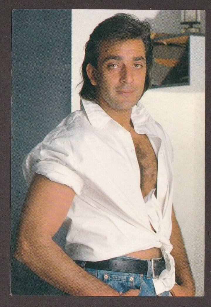 इस शो में एक्टर जैकी श्रॉफ के साथ पहुंचे थे. दोनों ने अपनी लाइफ के कई किस्से सलमान खान और ऑडियंस के साथ शेयर किए. वहीं संजय ने बताया था कि एक बार वो नशे की हालत में कहीं से घर लौट रहे थे, तब उनका भयानक एक्सीडेंट हो गया था.