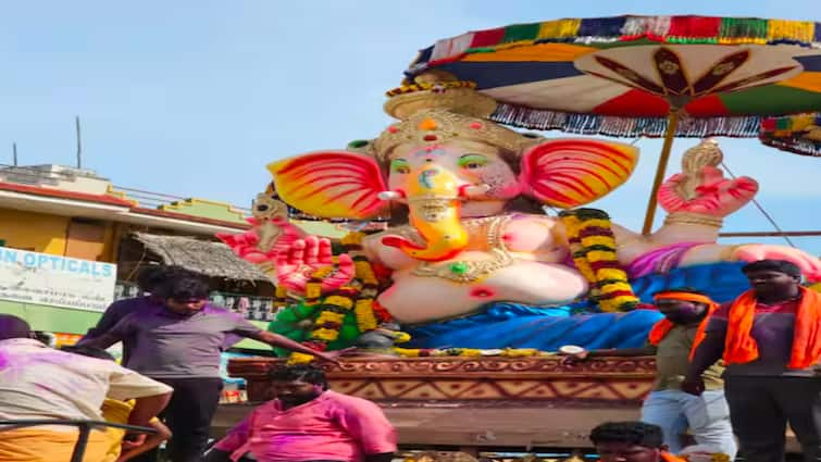 Vinayagar Chaturthi 2024 Restrictions on buying Ganesha for Vinayagar Chaturthi in Tiruvannamalai District-What are they Vinayagar Chaturthi 2024: திருவண்ணாமலை: விநாயகர் சதுர்த்திக்கு விநாயகர் சிலை வாங்க கட்டுப்பாடு -  என்னென்ன தெரியுமா?