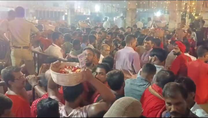 রাত ১২টায় মায়ের নিশি পুজো হবে।