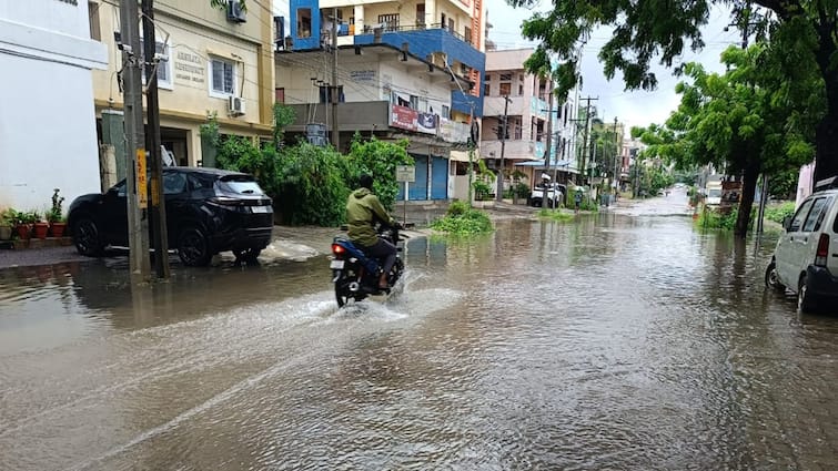 Weather in Telangana Andhra Pradesh Hyderabad on 3 September 2024 Rains updates latest news here Weather Latest Update: ఆగని వర్షాలు! నేడు కూడా కుండపోతే, ఈ జిల్లాలకు అలర్ట్ - ఐఎండీ హెచ్చరిక