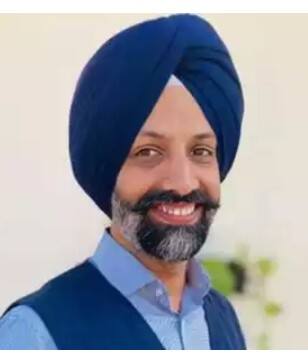 ਡੇਰਾ ਰਾਧਾ ਸੁਆਮੀ ਬਿਆਸ ਦੇ ਨਵੇਂ ਮੁਖੀ ਜਸਦੀਪ ਸਿੰਘ ਗਿੱਲ ਕੌਣ ? ਜ਼ਰੂਰ ਜਾਣ ਲਓ