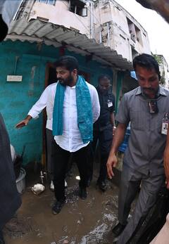 In Pics: వరద ప్రాంతాల్లోకి రేవంత్ రెడ్డి, సీఎం ముందే ఏడ్చేసిన బాధితులు - ఫోటోలు