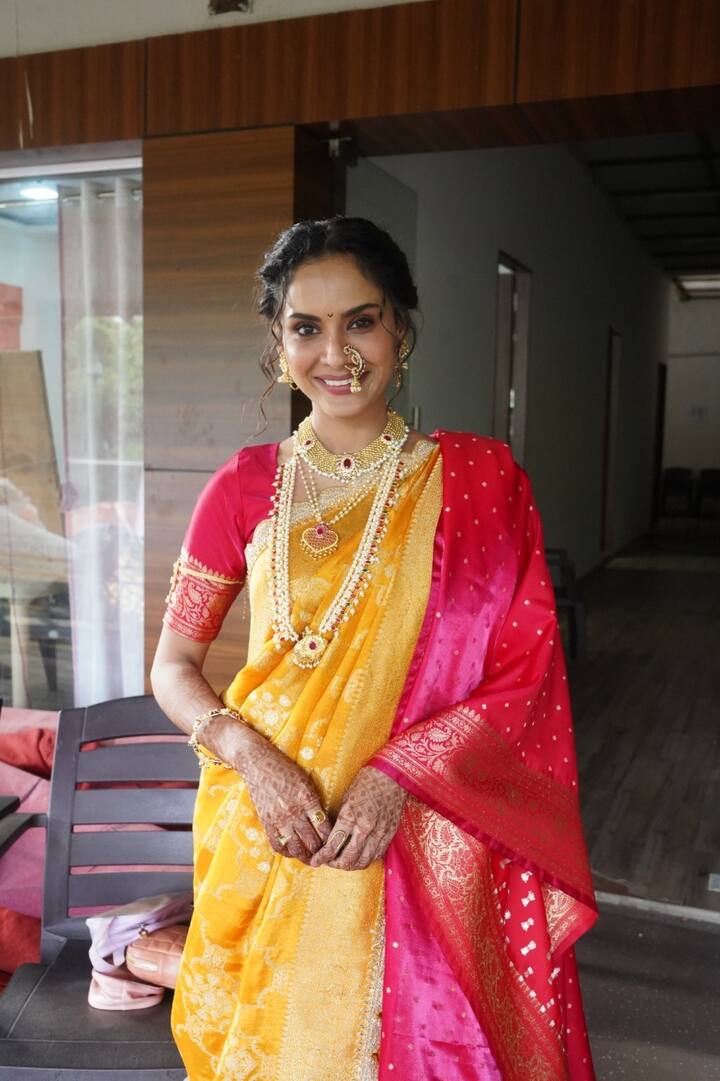 इकडे डॅडींच्या घरात दादा आणि तुळजा यांची अनुपस्थिती जाणवते. तुळजाची आई, परिस्थितीमुळे व्यथित होऊन, कुटुंबाच्या सन्मानाचे रक्षण करण्यासाठी सूर्याला विनंती करते. वाढत्या दबावाला आणि अपमानाच्या धमक्याला तोंड देत दादा आणि तुळजाला लग्न करण्याची विनंती करते. दादा तुळजाच्या गळ्यात मंगळसूत्र घालतो आणि तिच्या कपाळाला सिंदूर लावतो.
