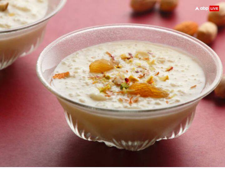 चावल की खीर - चावल को देवों का अन्न कहा जाता है. गणेश चतुर्थी या गणेश उत्सव के दौरान बप्पा को चावल की खीर बनाकर उसमें केसर, सूखा मेवा डालकर भोग लगाएं. कहते हैं इससे बप्पा परिवार पर कभी संकट नहीं आने देते.