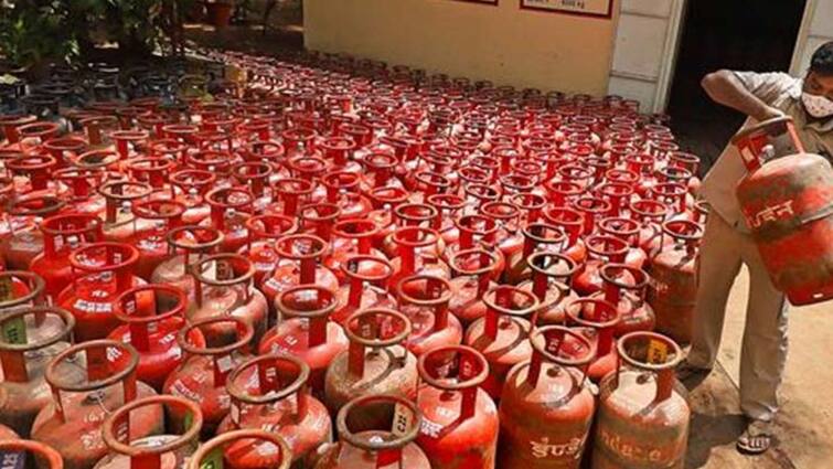 How to book gas cylinder on WhatsApp HP Indane Bharat Booking WhatsApp Number LPG Cylinder Booking: மீண்டும் ஒரு நினைவுறுத்தல்.. வாட்ஸ் அப்பிலே சிலிண்டர் புக்கிங் செய்வது எப்படி?