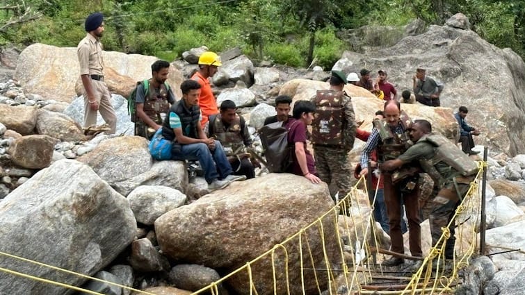 Himachal pradesh floods Flash Flood Warning Chamba Kangra Mandi Shimla Flash Flood Warning In Several Parts Of Himachal, 109 Roads Closed — Details Here