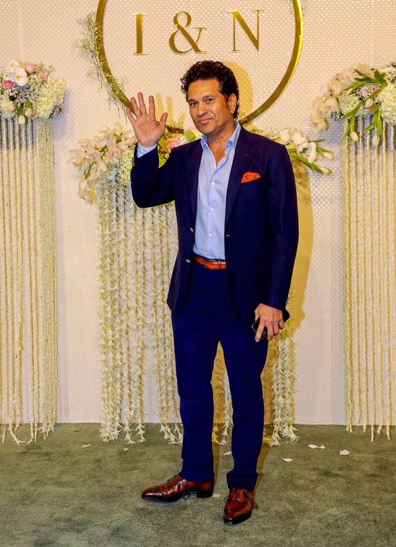 সমালোচনার মুখেও অবিচল থাকতে চান? সচিনের উদাহরণ দিয়ে টোটকা গৌরগোপালের