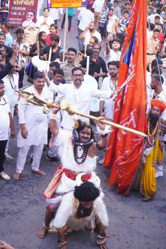 भगवान महाकाल की अंतिम सवारी में 'शाही' शब्द को लेकर विवाद, साधु-संतों की क्या है प्रतिक्रिया?
