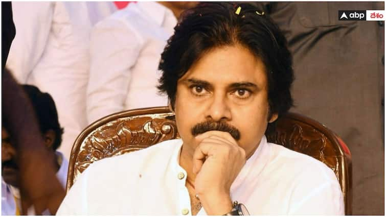 AP Deputy CM Pawan Kalyan offers Rs 5 lakh to kin of youth died with Electric shock Pawan Kalyan: అభిమాని మృతి, వారి కుటుంబానికి రూ. 5 లక్షల సాయం ప్రకటించిన పవన్ కళ్యాణ్