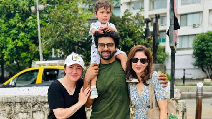 Saumya Tandon treated fans with pictures in a floral blue dress from her morning walk at Bandstand, Mumbai.