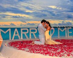Aadar Jain Gets Engaged To Alekha Advani In A Fairytale Beach Set-Up, Kareena Kapoor Says 'Mehndi Lga K Rakhna..'; PICS