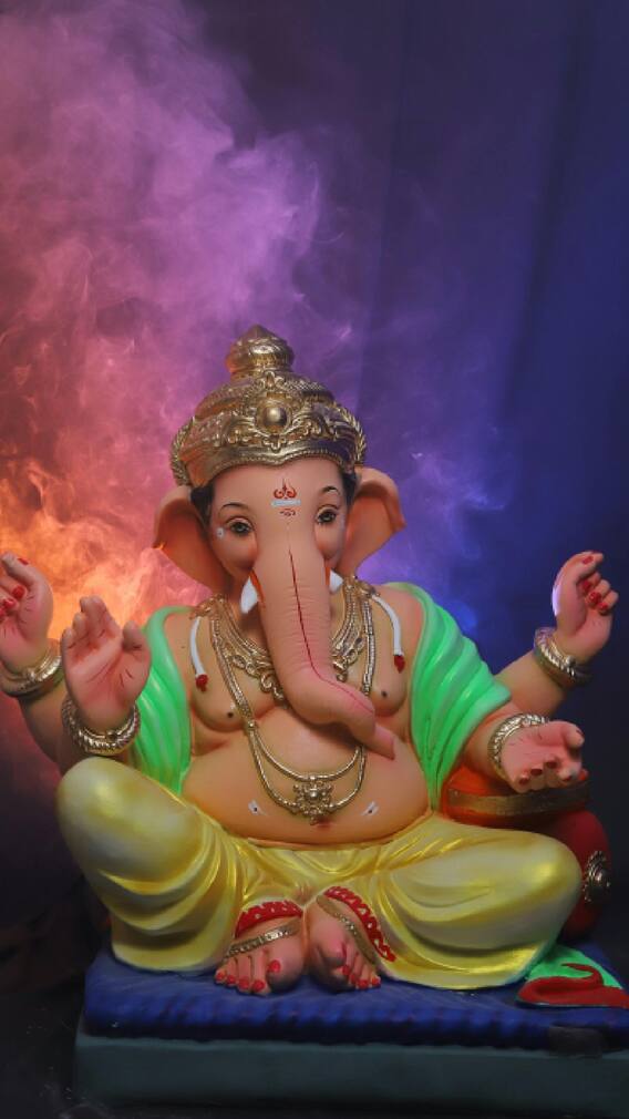 गणेशोत्सवादरम्यान 'या' गोष्टी घरी आणल्याने होईल पैशाची भरभराट!