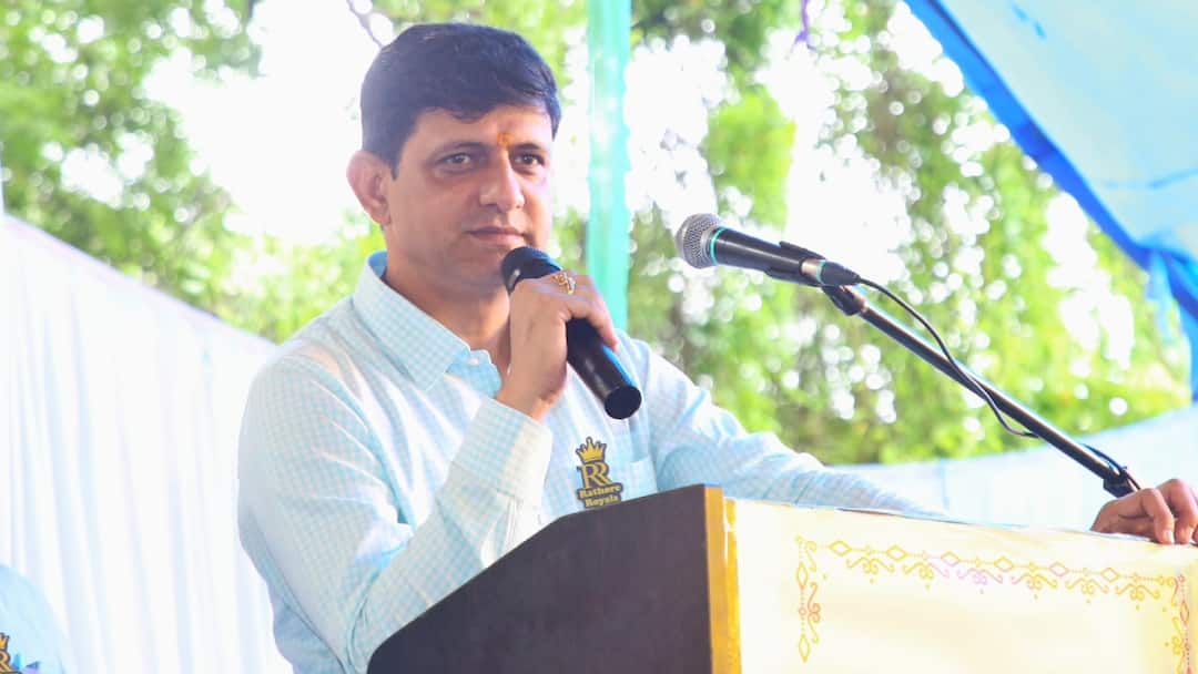 इंदौर में Tea Stall पर नहीं चलेगा डिस्पोजल कप, तीन दिनों में हटाने के निर्देश, जानें वजह Indore Mayor order to remove disposable cup From tea stall with 3 days ANN इंदौर में Tea Stall पर नहीं चलेगा डिस्पोजल कप, तीन दिनों में हटाने के निर्देश, जानें वजह