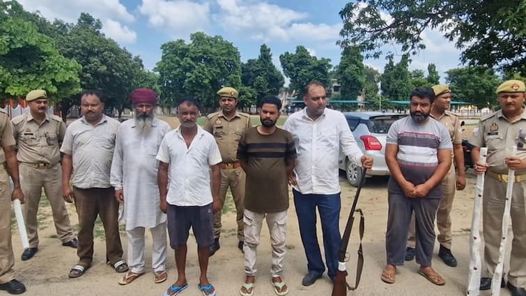 Pilibhit forest department team attacked accused arrested Poachers sent to jail ann वन विभाग की टीम पर हमला करने वाले शिकारी गिरफ्तार, सरकारी राइफल लेकर हुए थे फरार